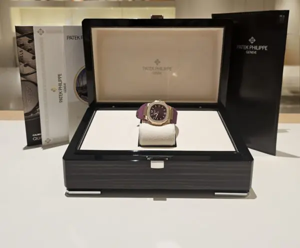 Patek Philippe 32mm Ladies Nautilus Quartz “Purple Dial” Rose Gold in box