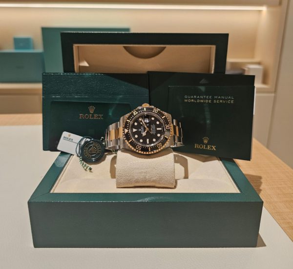 Rolex 43mm Sea-Dweller “Black Dial” Two-Tone Oystersteel and Yellow Gold in box