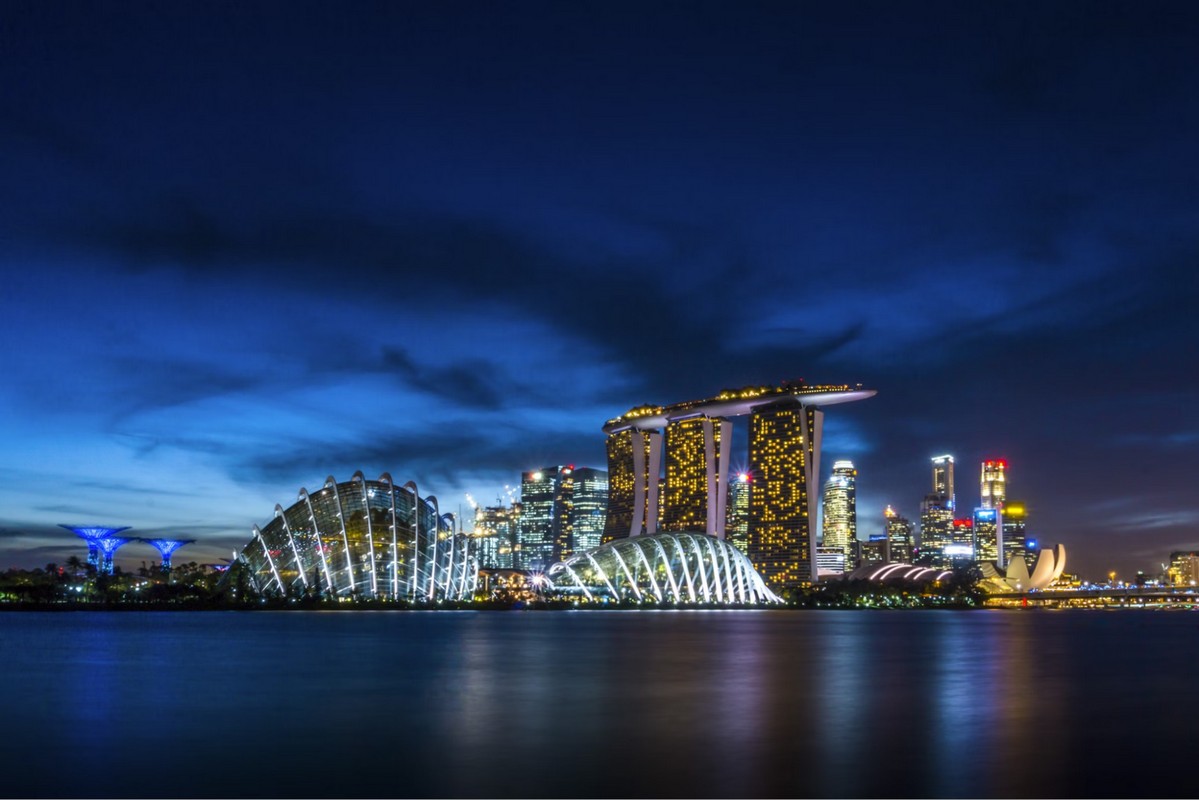 t: Marina Bay Sands Singapore at night